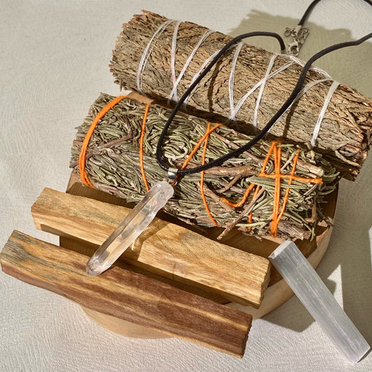 Cedar and Rosemary [Re-energizing] Smudging Crystal Set